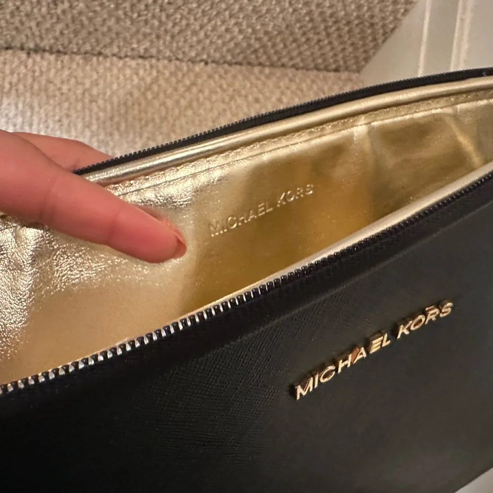 AUTHENTIC Michael Kors 13 inch MacBook (2013-2015) Case